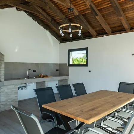 Holiday home Speranza Fuer 10 Personen Pula