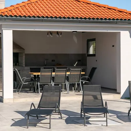 Speranza Fuer 10 Personen Holiday home *