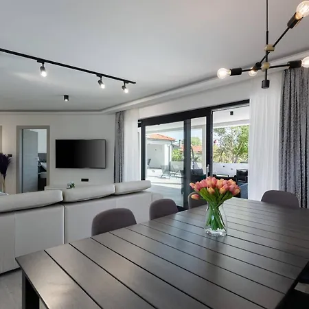 Holiday home Speranza Fuer 10 Personen Pula