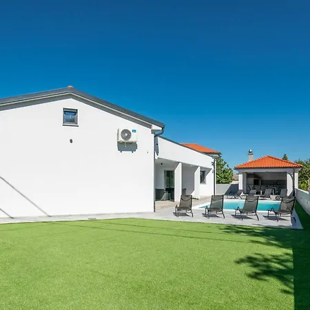 Holiday home Speranza Fuer 10 Personen *